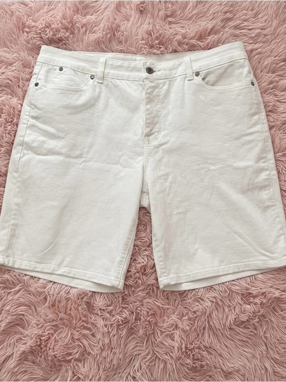 Talbots Simply Flattering
Boyfriend Shorts - Picture 3 of 7